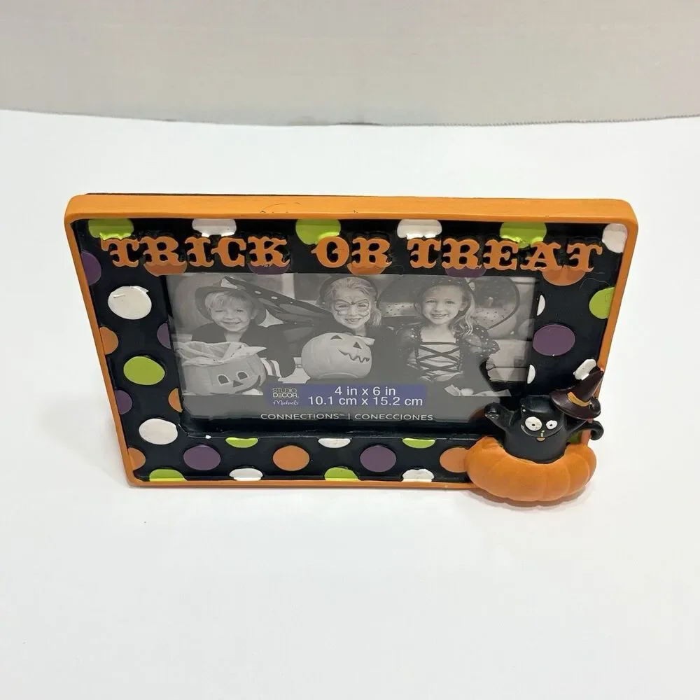 Michaels Studio Decor Halloween Trick Or Treat Resin Picture Frame 4x6